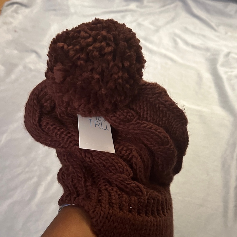 Time and Tru Chocolate Knit Beanie with Pom - Picture 4 of 5